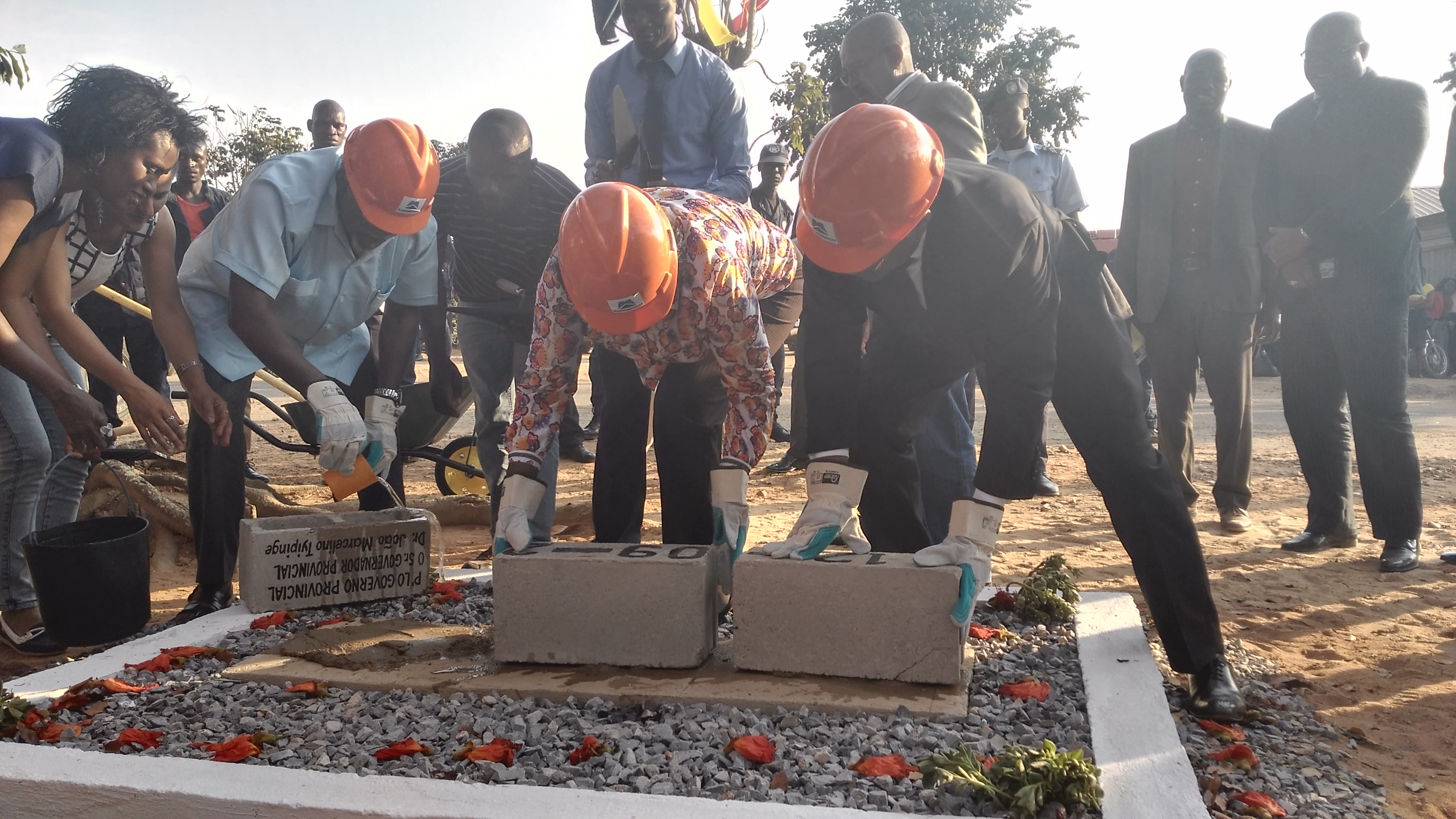 喜迎中秋佳節(jié)，公司新簽安哥拉兩個總承包合同正式生效